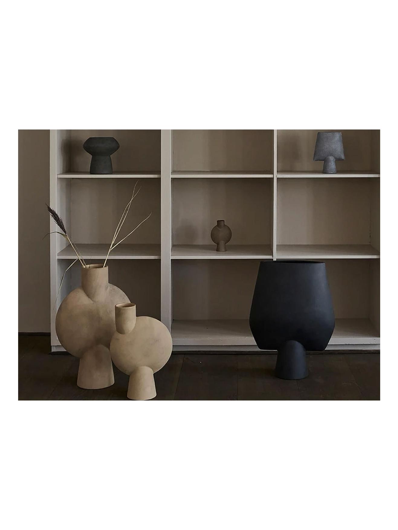 https://objectstorage.ap-seoul-1.oraclecloud.com/n/cnk6gaix2gpw/b/loqoqo-conv/o/101-copenhagen/sphere-bubl-hexa-vase/101-vases.jpg