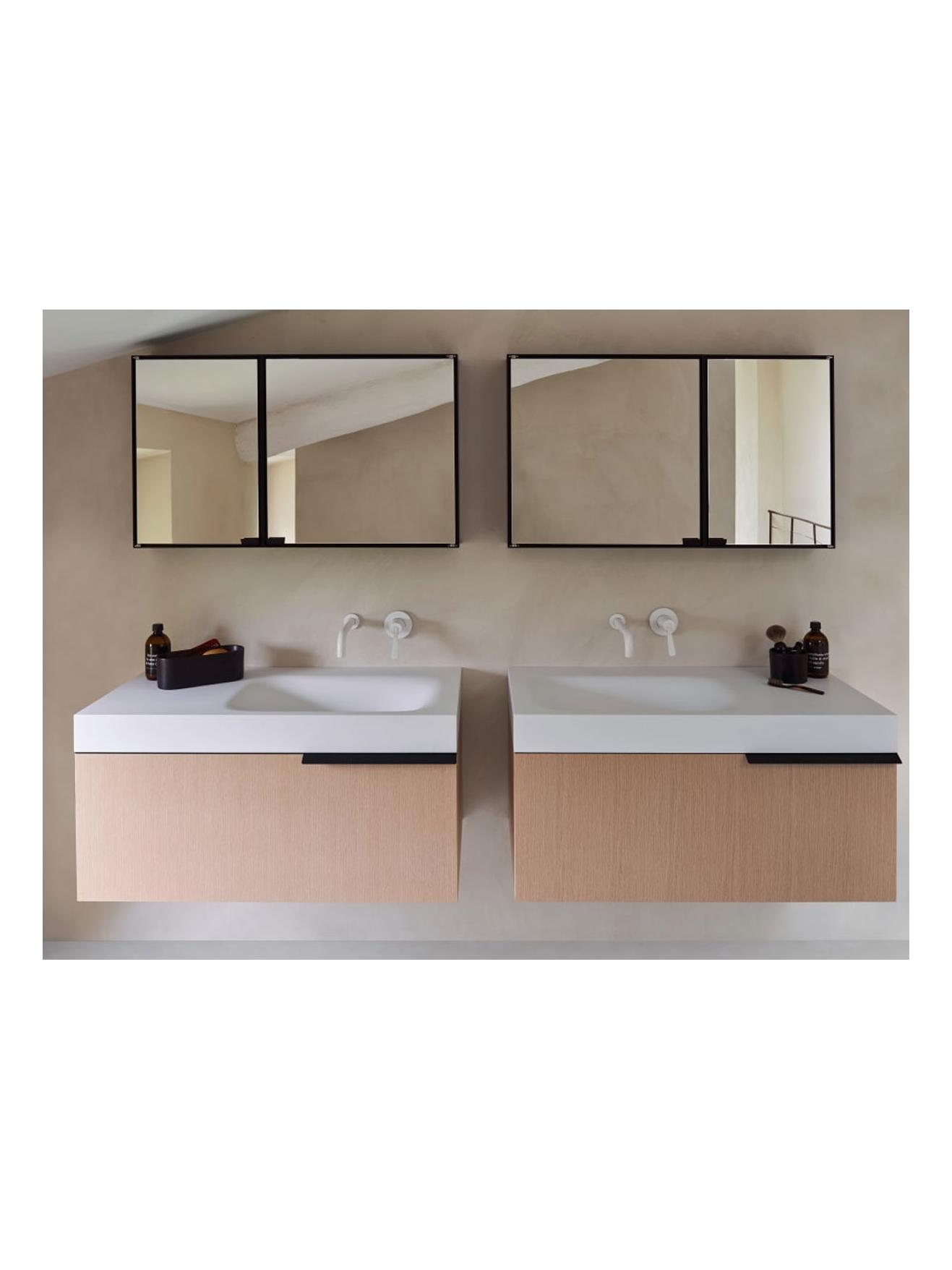 4x4 Specchio Rettangolare Nero con Contenitore