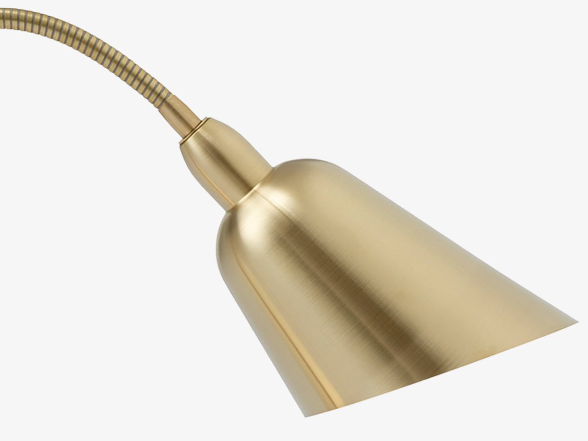 https://objectstorage.ap-seoul-1.oraclecloud.com/n/cnk6gaix2gpw/b/loqoqo-conv/o/and-tradition/bellevue-plug-in-aj-11-desk-lamp/dettaglio_bellevue_brass.jpg