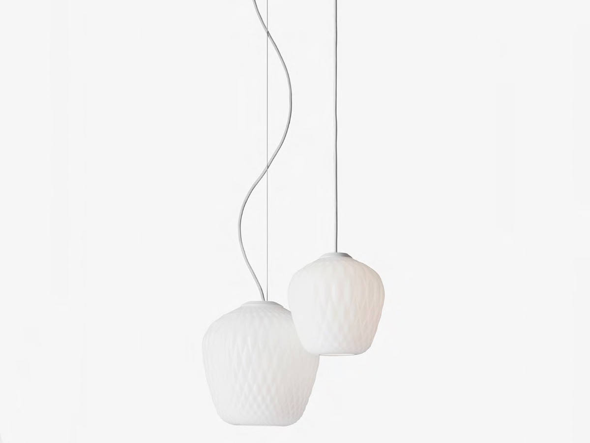 https://objectstorage.ap-seoul-1.oraclecloud.com/n/cnk6gaix2gpw/b/loqoqo-conv/o/and-tradition/blown-sw-4-suspension-lamp/collection_blown_1.jpg