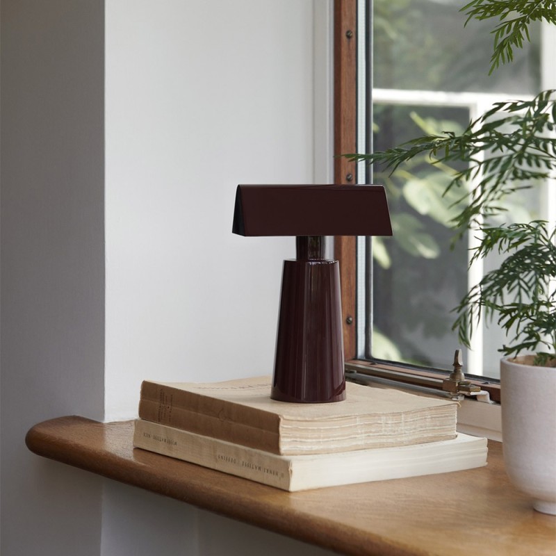 https://objectstorage.ap-seoul-1.oraclecloud.com/n/cnk6gaix2gpw/b/loqoqo-conv/o/and-tradition/caret-mf-1-wireless-battery-table-lamp/57359.jpg