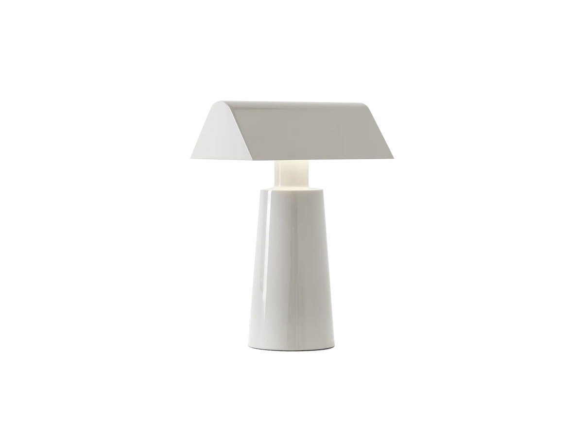 https://objectstorage.ap-seoul-1.oraclecloud.com/n/cnk6gaix2gpw/b/loqoqo-conv/o/and-tradition/caret-table-lamp/Caretsilkgreytradition_1.jpg