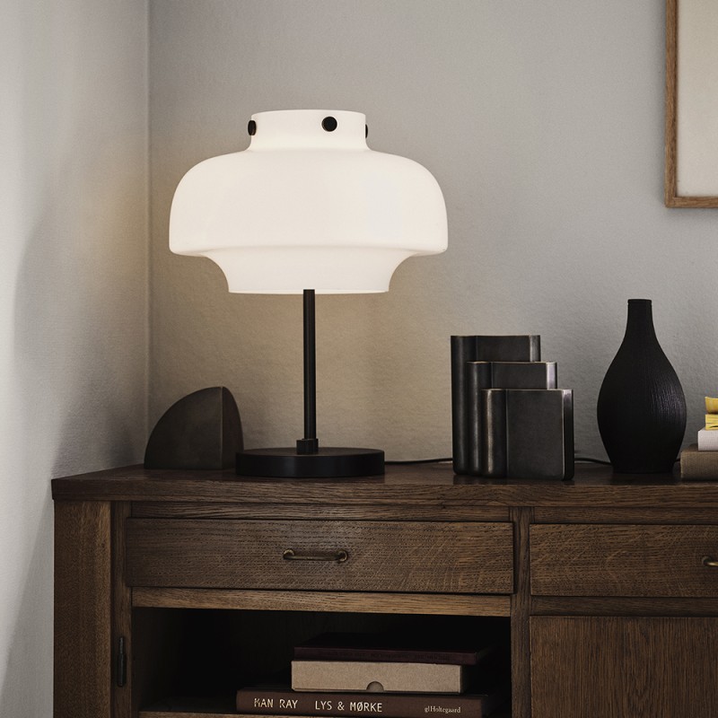 https://objectstorage.ap-seoul-1.oraclecloud.com/n/cnk6gaix2gpw/b/loqoqo-conv/o/and-tradition/copenhagen-sc-13-led-table-lamp/93213.jpg