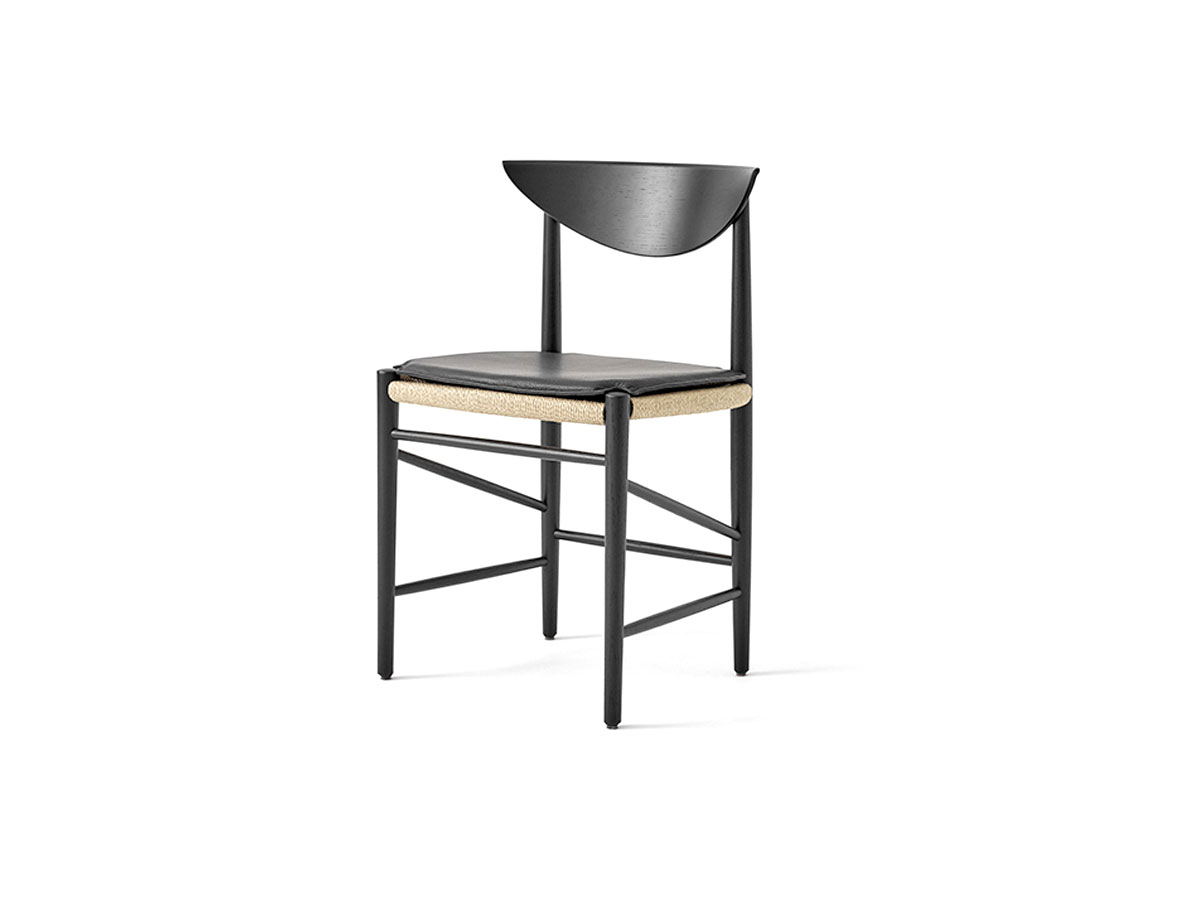 https://objectstorage.ap-seoul-1.oraclecloud.com/n/cnk6gaix2gpw/b/loqoqo-conv/o/and-tradition/drawn-seat-pad-for-chair-drawn-hm-3/drawn-seat-pad-black-tradition2.jpg