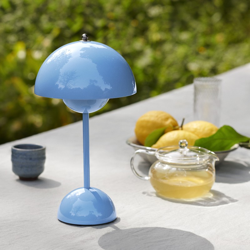 https://objectstorage.ap-seoul-1.oraclecloud.com/n/cnk6gaix2gpw/b/loqoqo-conv/o/and-tradition/flowerpot-vp-9-wireless-battery-table-lamp/89649.jpg