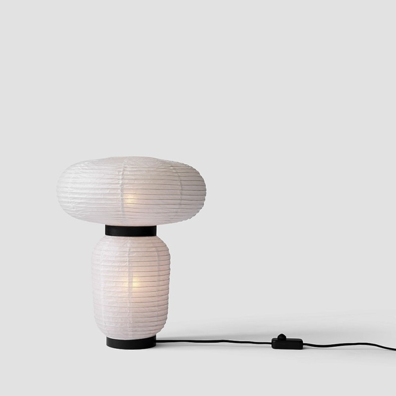 https://objectstorage.ap-seoul-1.oraclecloud.com/n/cnk6gaix2gpw/b/loqoqo-conv/o/and-tradition/formakami-jh-18-table-lamp-in-rice-paper/53783.jpg
