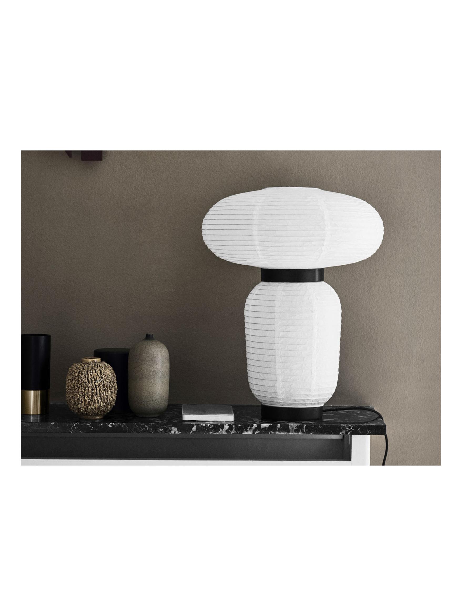 https://objectstorage.ap-seoul-1.oraclecloud.com/n/cnk6gaix2gpw/b/loqoqo-conv/o/and-tradition/formakami-jh-18-table-lamp/formakami_tradition_mohd__0002_livello_24.jpg
