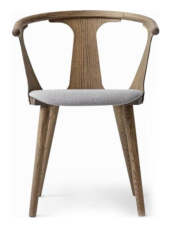 https://objectstorage.ap-seoul-1.oraclecloud.com/n/cnk6gaix2gpw/b/loqoqo-conv/o/and-tradition/in-between-chair-sk-2-upholstered-seat/in-between-sk2-chair-smoked-oiled-oak-fiord-171-and-tradition.jpg