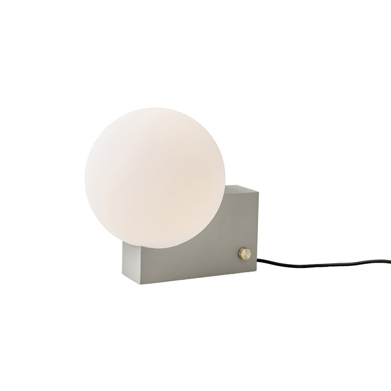 https://objectstorage.ap-seoul-1.oraclecloud.com/n/cnk6gaix2gpw/b/loqoqo-conv/o/and-tradition/journey-shy-1-dimmable-led-glass-table-lamp-for-indoor/64243.jpg