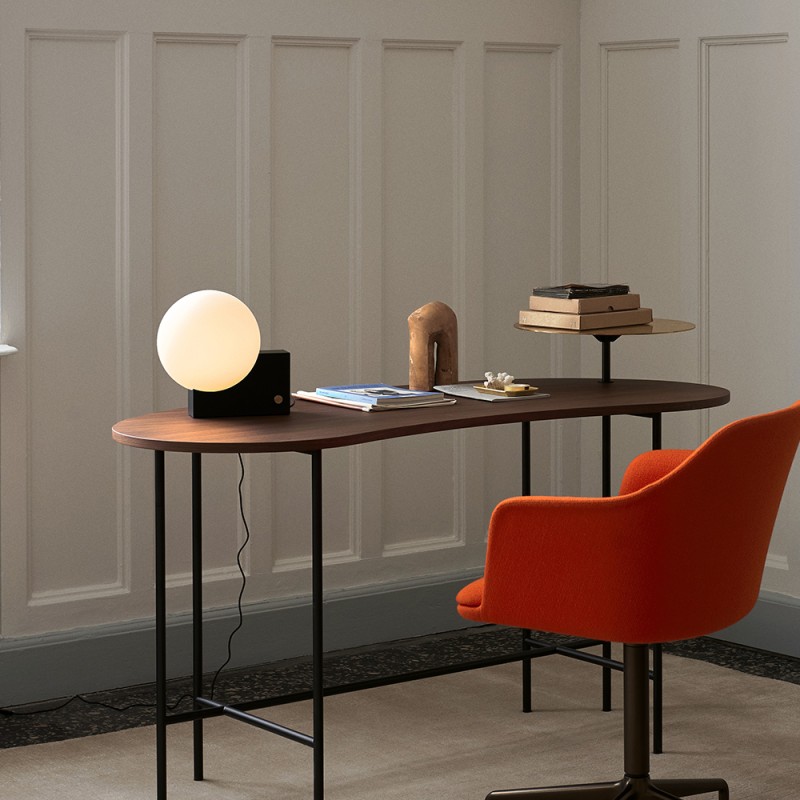 https://objectstorage.ap-seoul-1.oraclecloud.com/n/cnk6gaix2gpw/b/loqoqo-conv/o/and-tradition/journey-shy-1-dimmable-led-glass-table-lamp-for-indoor/64250.jpg