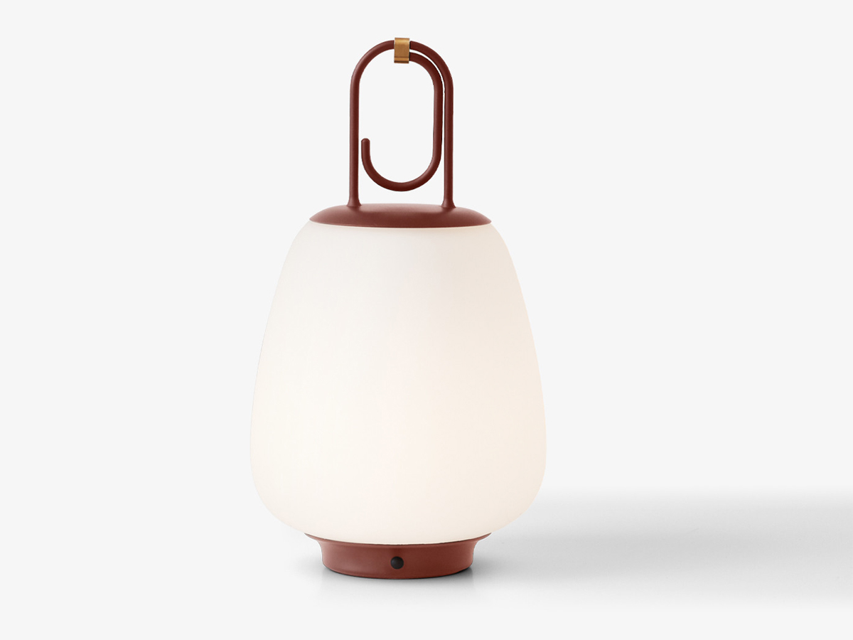 https://objectstorage.ap-seoul-1.oraclecloud.com/n/cnk6gaix2gpw/b/loqoqo-conv/o/and-tradition/lucca-table-lamp-rechargeable/lucca_maroon.jpg