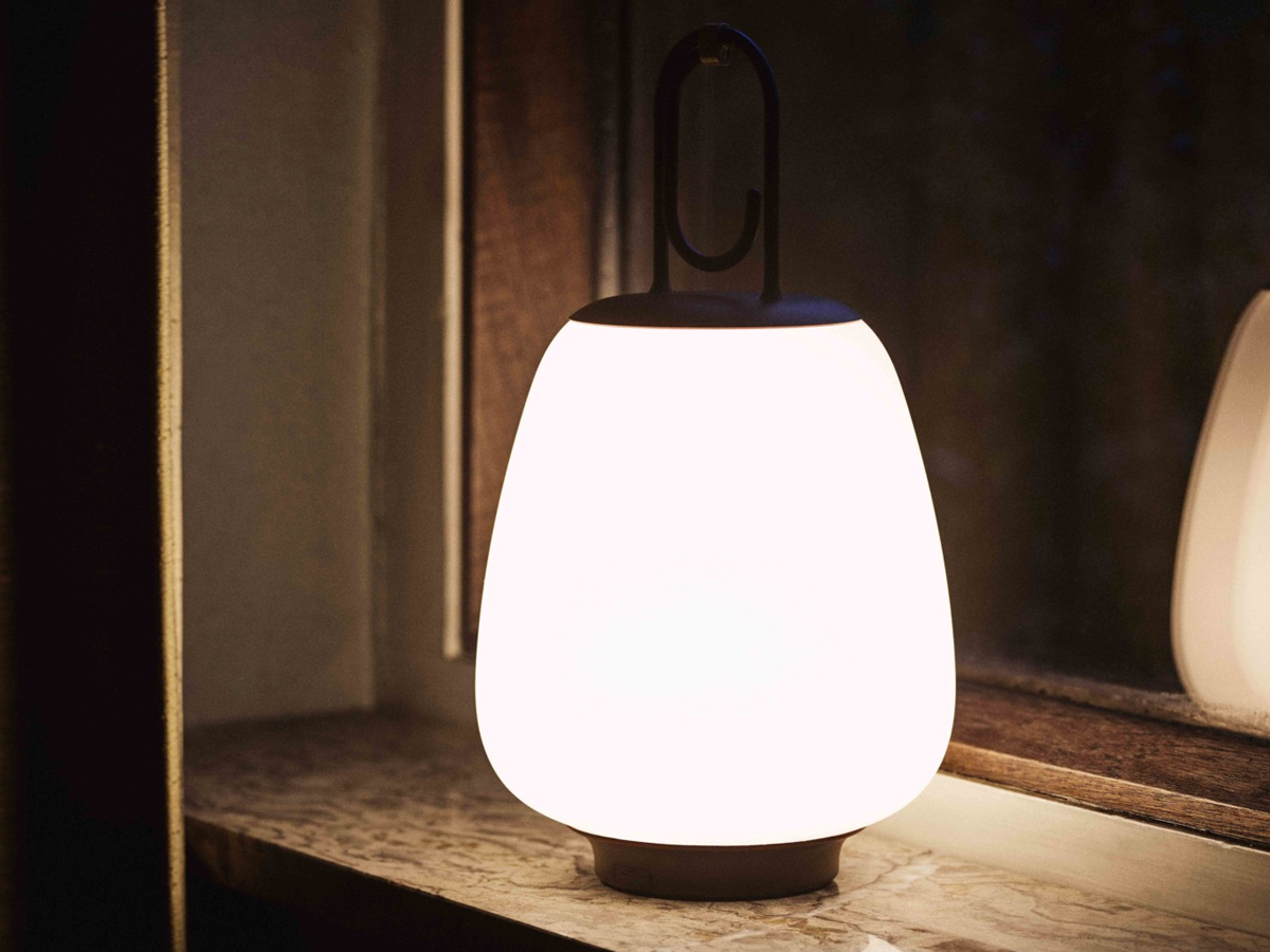 https://objectstorage.ap-seoul-1.oraclecloud.com/n/cnk6gaix2gpw/b/loqoqo-conv/o/and-tradition/lucca-table-lamp-rechargeable/lucca_table.jpg