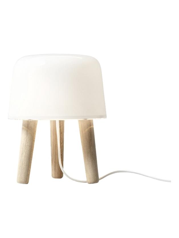 https://objectstorage.ap-seoul-1.oraclecloud.com/n/cnk6gaix2gpw/b/loqoqo-conv/o/and-tradition/milk-na-1-table-lamp-in-glass-and-wood/79234.jpg