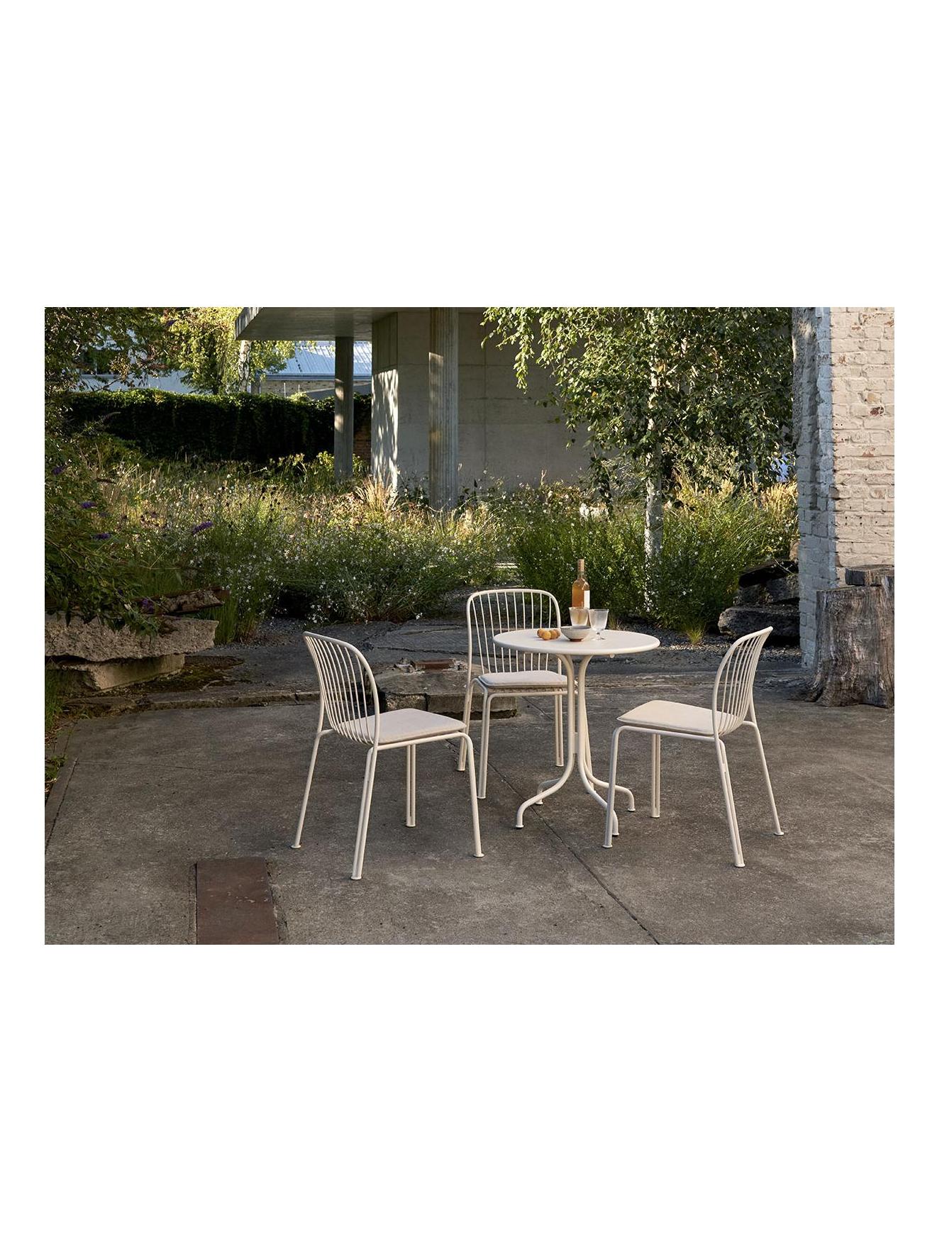 https://objectstorage.ap-seoul-1.oraclecloud.com/n/cnk6gaix2gpw/b/loqoqo-conv/o/and-tradition/thorvald-sc-96-round-table-outdoor/thorvald-chair-tradition20_1.jpg