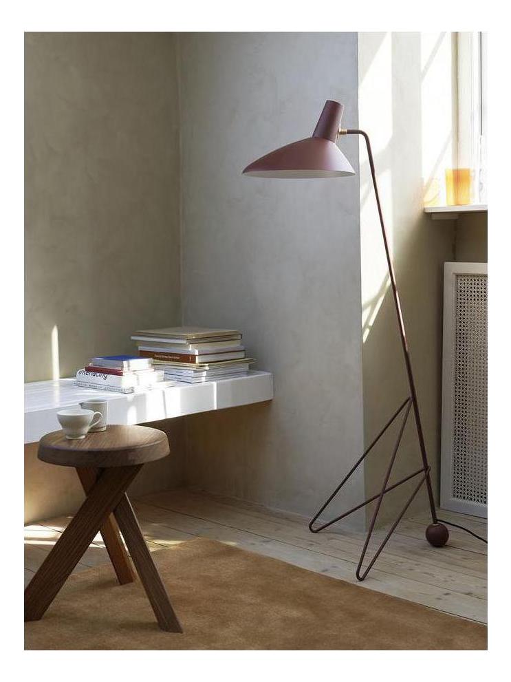 https://objectstorage.ap-seoul-1.oraclecloud.com/n/cnk6gaix2gpw/b/loqoqo-conv/o/andtradition/tripod-floor-lamp/95fce494-90b9-4303-bf71-3e55571d39f9.jpg