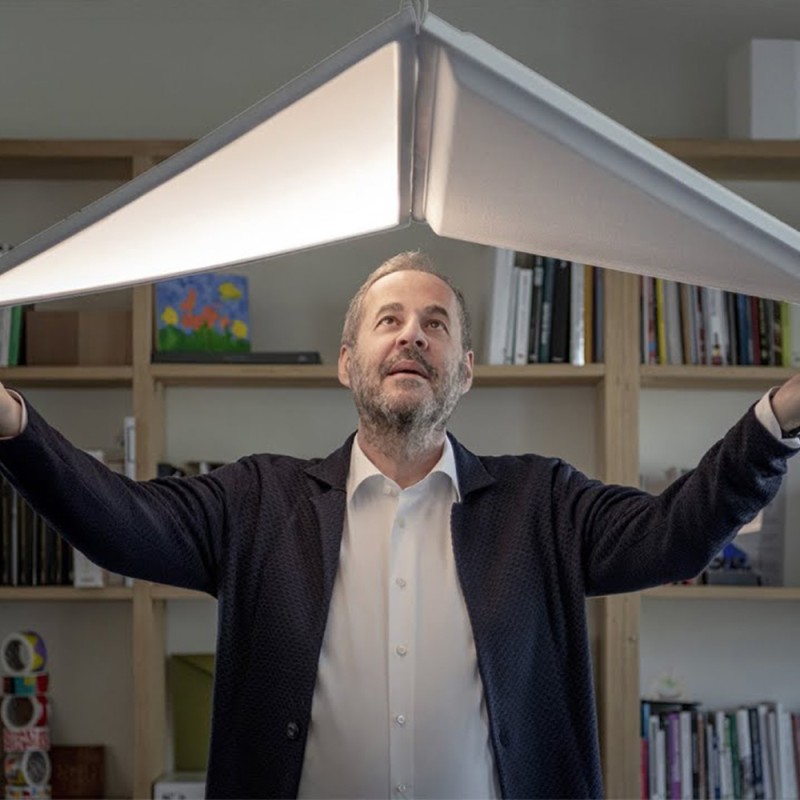 https://objectstorage.ap-seoul-1.oraclecloud.com/n/cnk6gaix2gpw/b/loqoqo-conv/o/artemide-architectural/artemide-flexia-flexible-sound-absorbing-suspension-lamp/71345.jpg