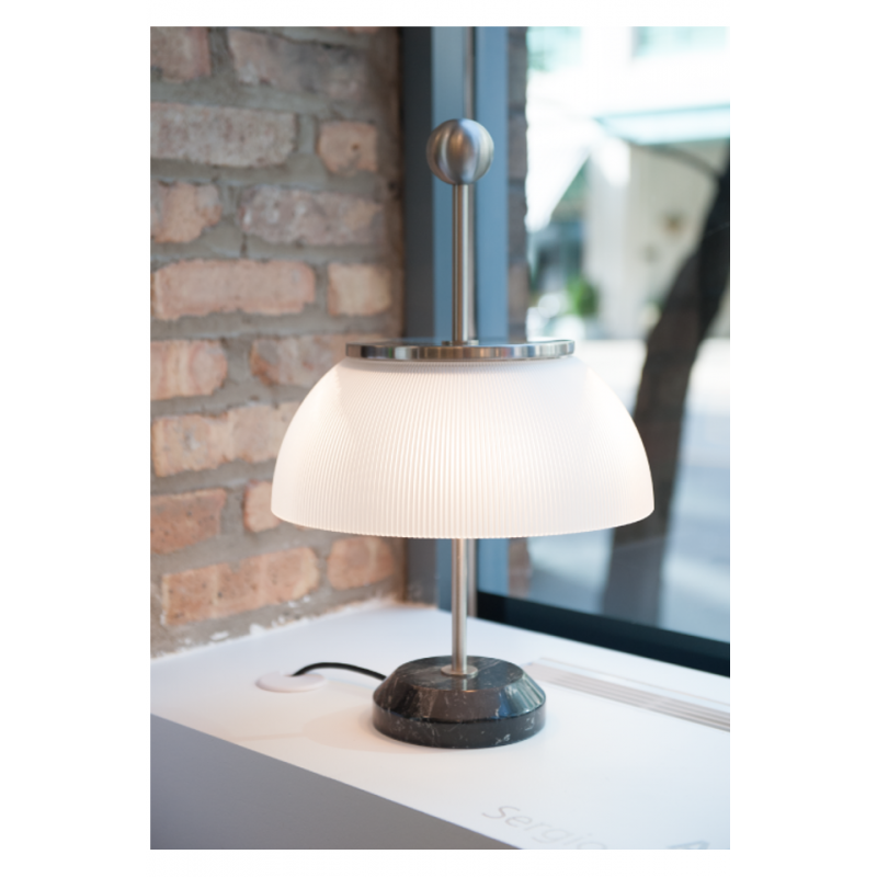 https://objectstorage.ap-seoul-1.oraclecloud.com/n/cnk6gaix2gpw/b/loqoqo-conv/o/artemide/alfa-dimmable-table-lamp/31990.jpg