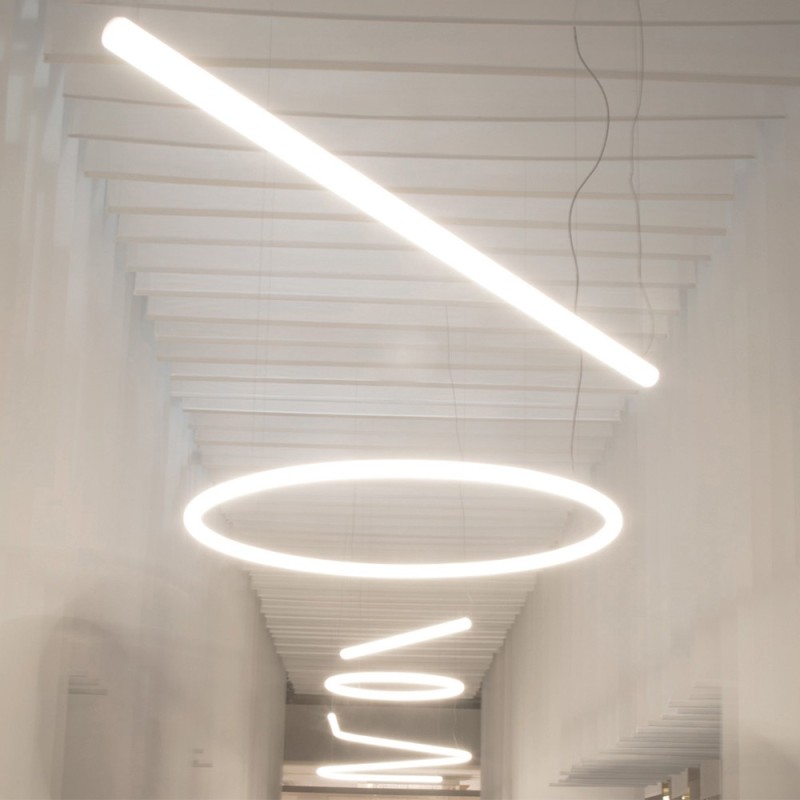 https://objectstorage.ap-seoul-1.oraclecloud.com/n/cnk6gaix2gpw/b/loqoqo-conv/o/artemide/alphabet-of-light-linear-240-suspension-led-lamp-for-indoor/63169.jpg