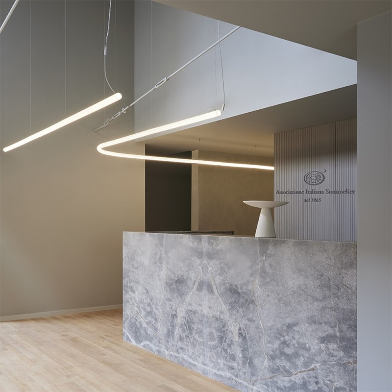 https://objectstorage.ap-seoul-1.oraclecloud.com/n/cnk6gaix2gpw/b/loqoqo-conv/o/artemide/alphabet-of-light-linear-240-suspension-led-lamp-for-indoor/63176.jpg
