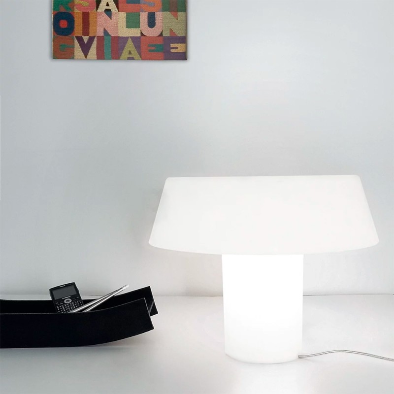 https://objectstorage.ap-seoul-1.oraclecloud.com/n/cnk6gaix2gpw/b/loqoqo-conv/o/artemide/amami-table-lamp/117090.jpg