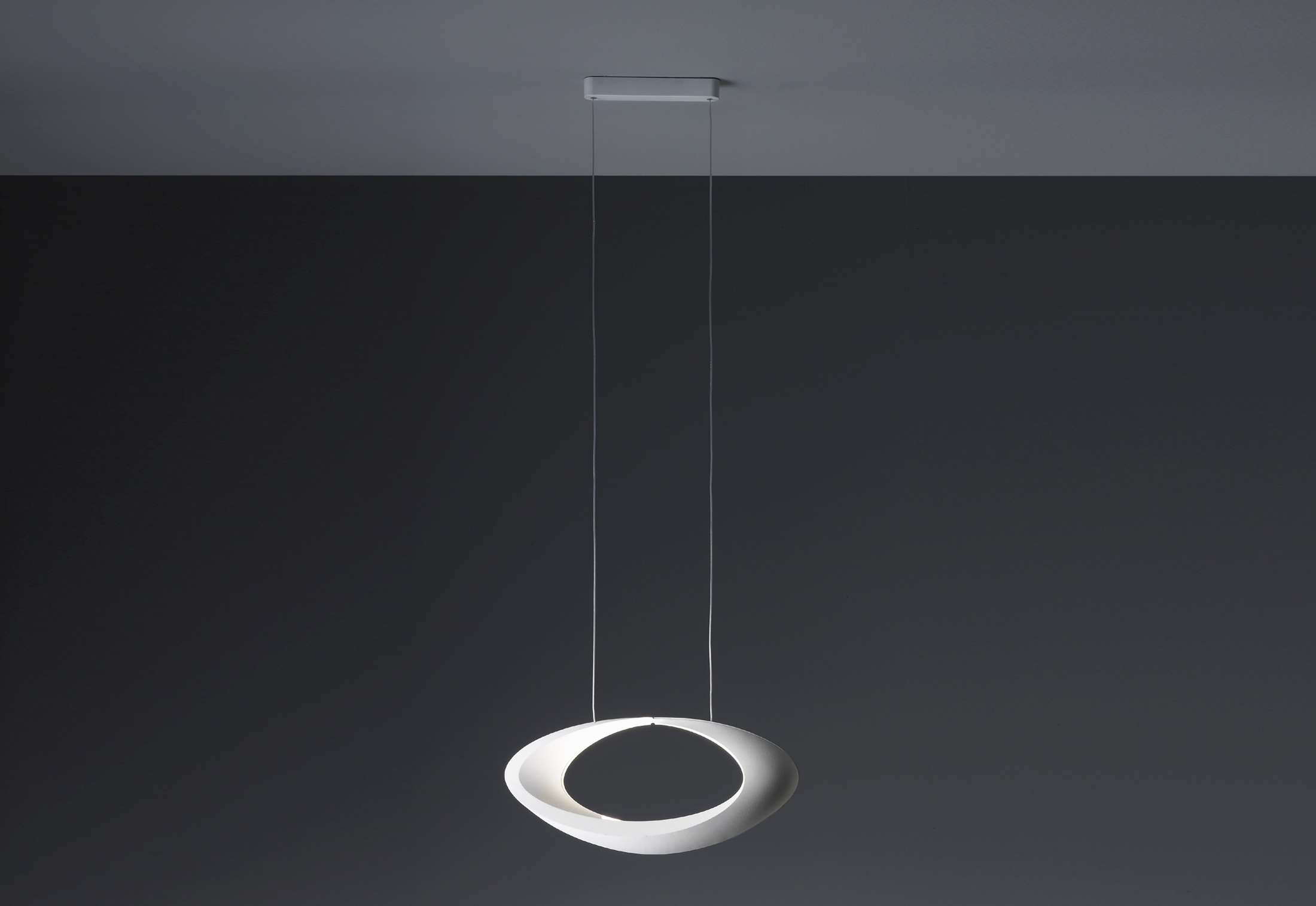 https://objectstorage.ap-seoul-1.oraclecloud.com/n/cnk6gaix2gpw/b/loqoqo-conv/o/artemide/cabildo-suspension-lamp-led-2700-k/cabildo_2.jpg