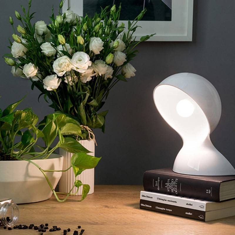 https://objectstorage.ap-seoul-1.oraclecloud.com/n/cnk6gaix2gpw/b/loqoqo-conv/o/artemide/dalu-table-lamp-white-color/57474.jpg