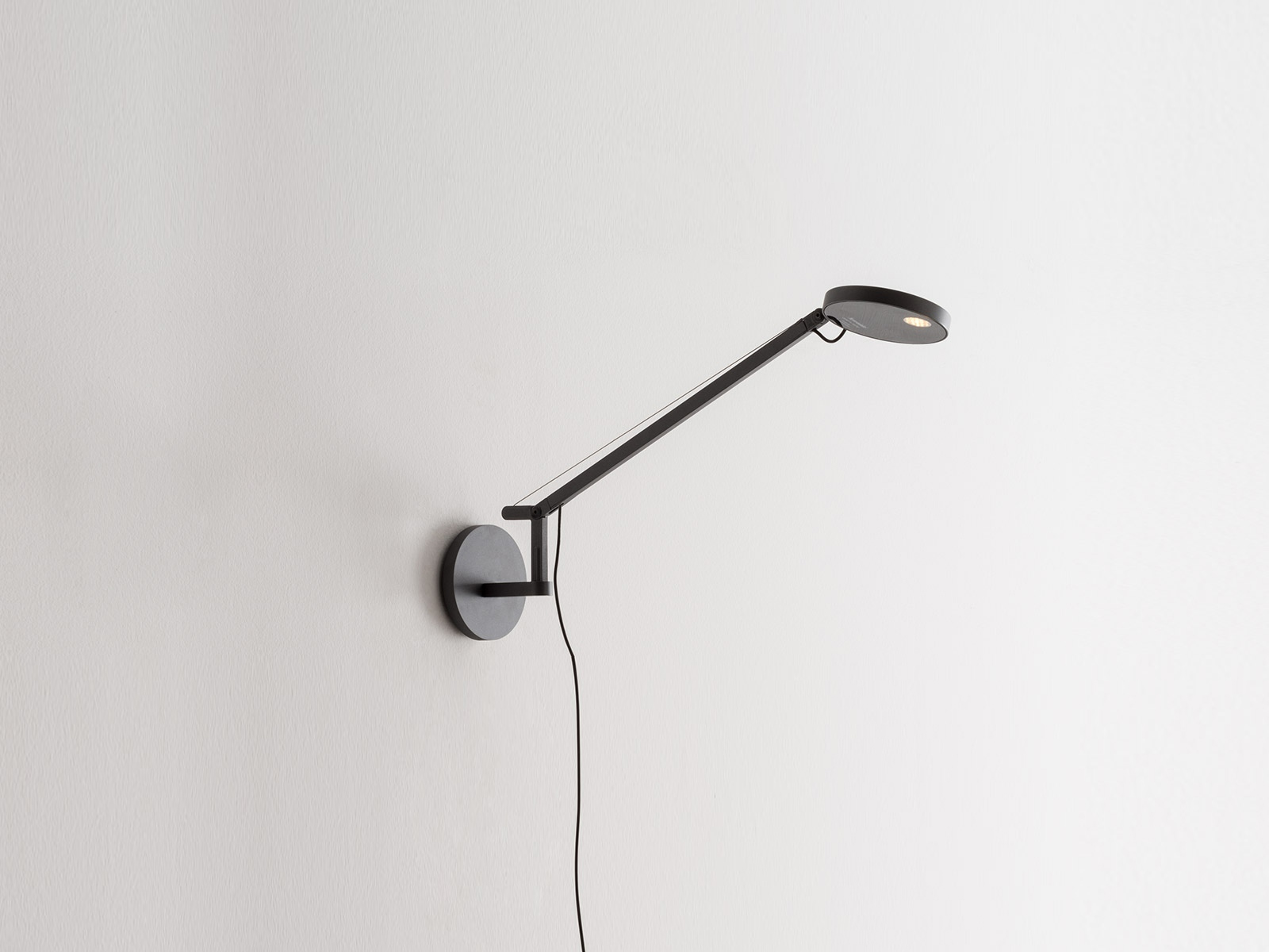 https://objectstorage.ap-seoul-1.oraclecloud.com/n/cnk6gaix2gpw/b/loqoqo-conv/o/artemide/demetra-micro-wall-lamp/Demetramicrogrey.jpg