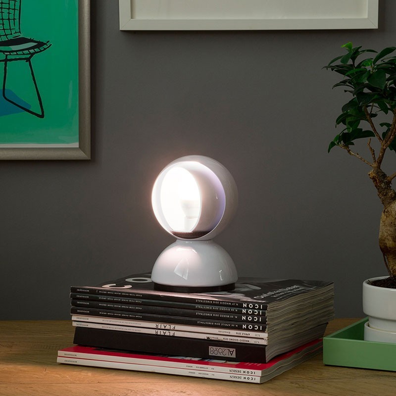 https://objectstorage.ap-seoul-1.oraclecloud.com/n/cnk6gaix2gpw/b/loqoqo-conv/o/artemide/eclisse-table-lamp-white/25073.jpg