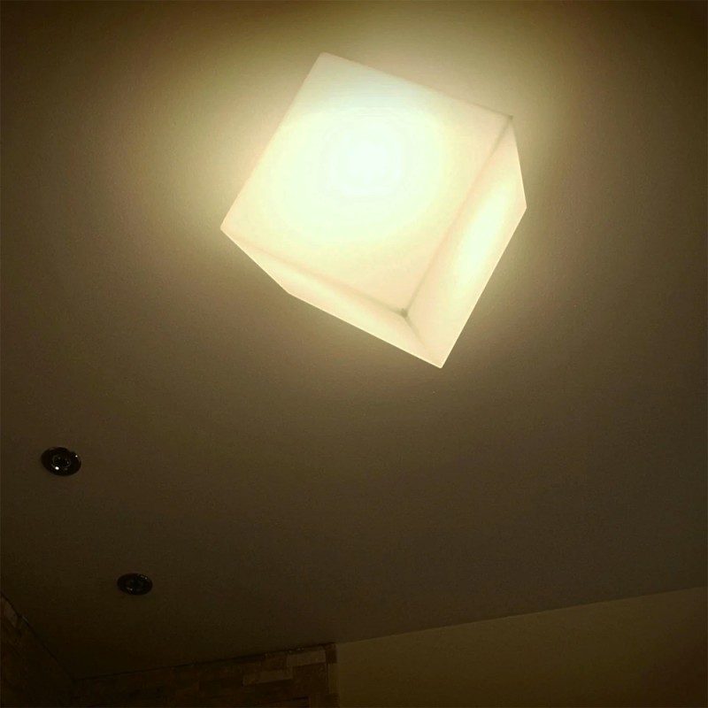 https://objectstorage.ap-seoul-1.oraclecloud.com/n/cnk6gaix2gpw/b/loqoqo-conv/o/artemide/edge-cubic-ceiling-or-wall-lamp-dimmable-ip-65/83465.jpg