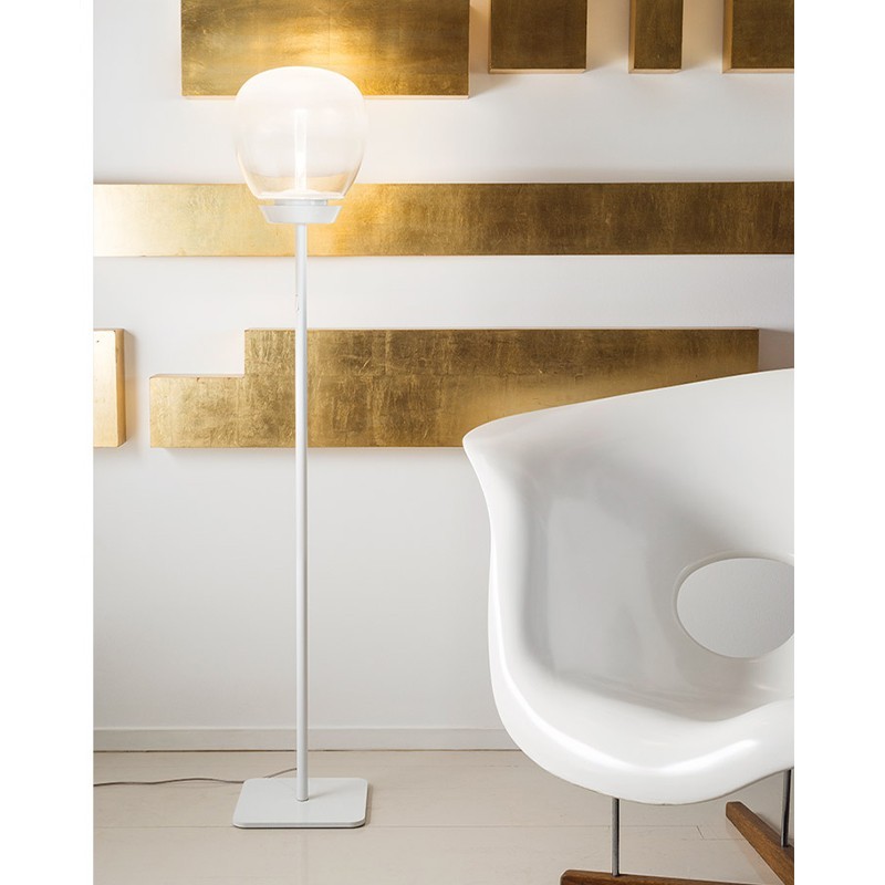 https://objectstorage.ap-seoul-1.oraclecloud.com/n/cnk6gaix2gpw/b/loqoqo-conv/o/artemide/empatia-floor-lamp-led-in-white-blown-glass/28304.jpg