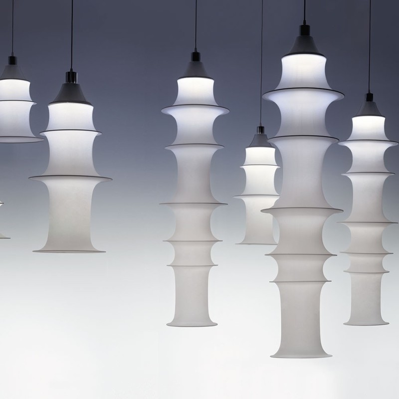https://objectstorage.ap-seoul-1.oraclecloud.com/n/cnk6gaix2gpw/b/loqoqo-conv/o/artemide/falkland-165-led-suspension-lamp-in-filanca/40888.jpg