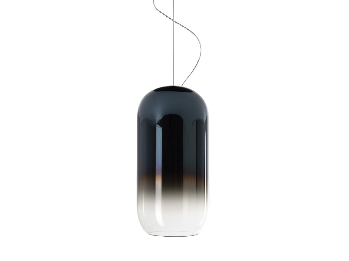 https://objectstorage.ap-seoul-1.oraclecloud.com/n/cnk6gaix2gpw/b/loqoqo-conv/o/artemide/gople-mini-suspension-lamp-black-structure/lampadastrutturaneraecoloreblu.jpg
