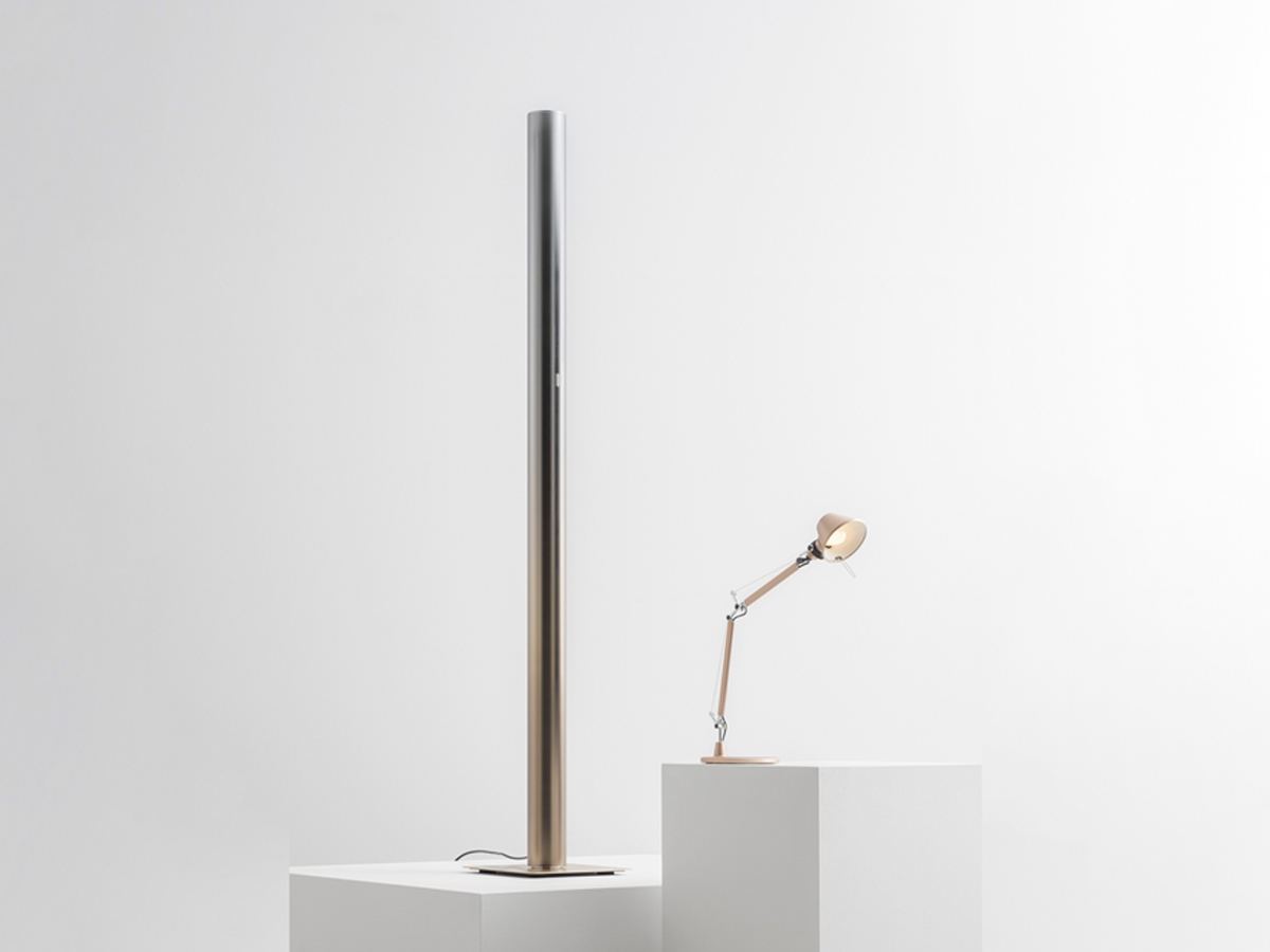 https://objectstorage.ap-seoul-1.oraclecloud.com/n/cnk6gaix2gpw/b/loqoqo-conv/o/artemide/ilio-10-special-edition-floor-lamp/ilio-and-tolomeo-micro-artemide-1.jpg