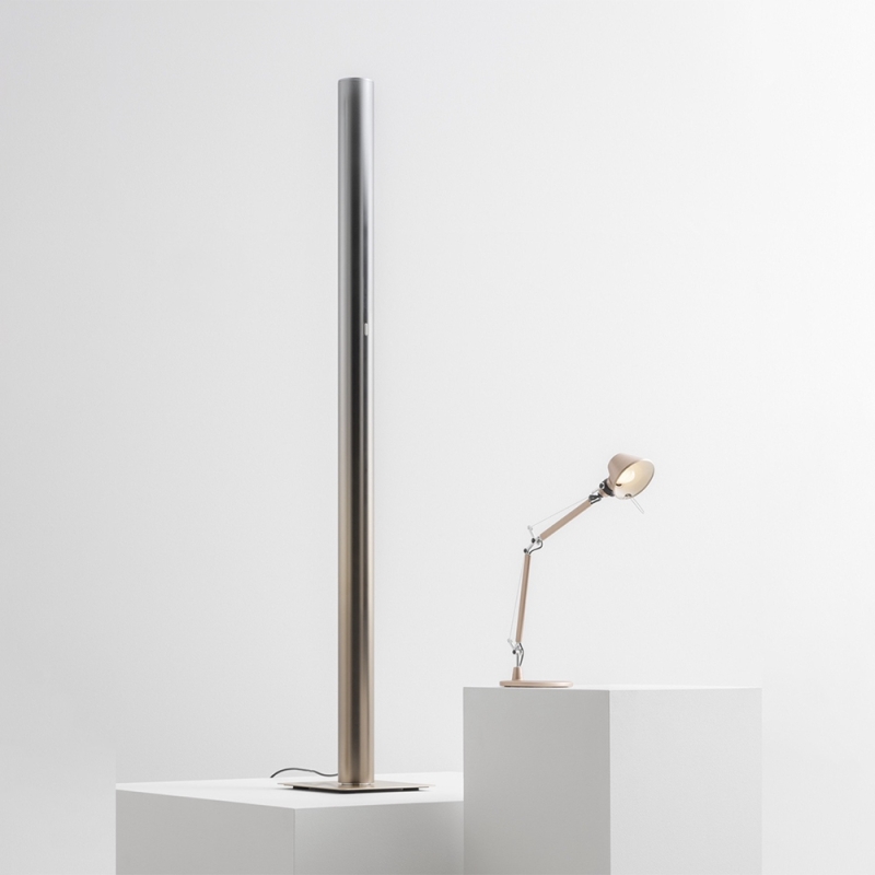 https://objectstorage.ap-seoul-1.oraclecloud.com/n/cnk6gaix2gpw/b/loqoqo-conv/o/artemide/ilio-limited-edition-led-floor-lamp/133111.jpg