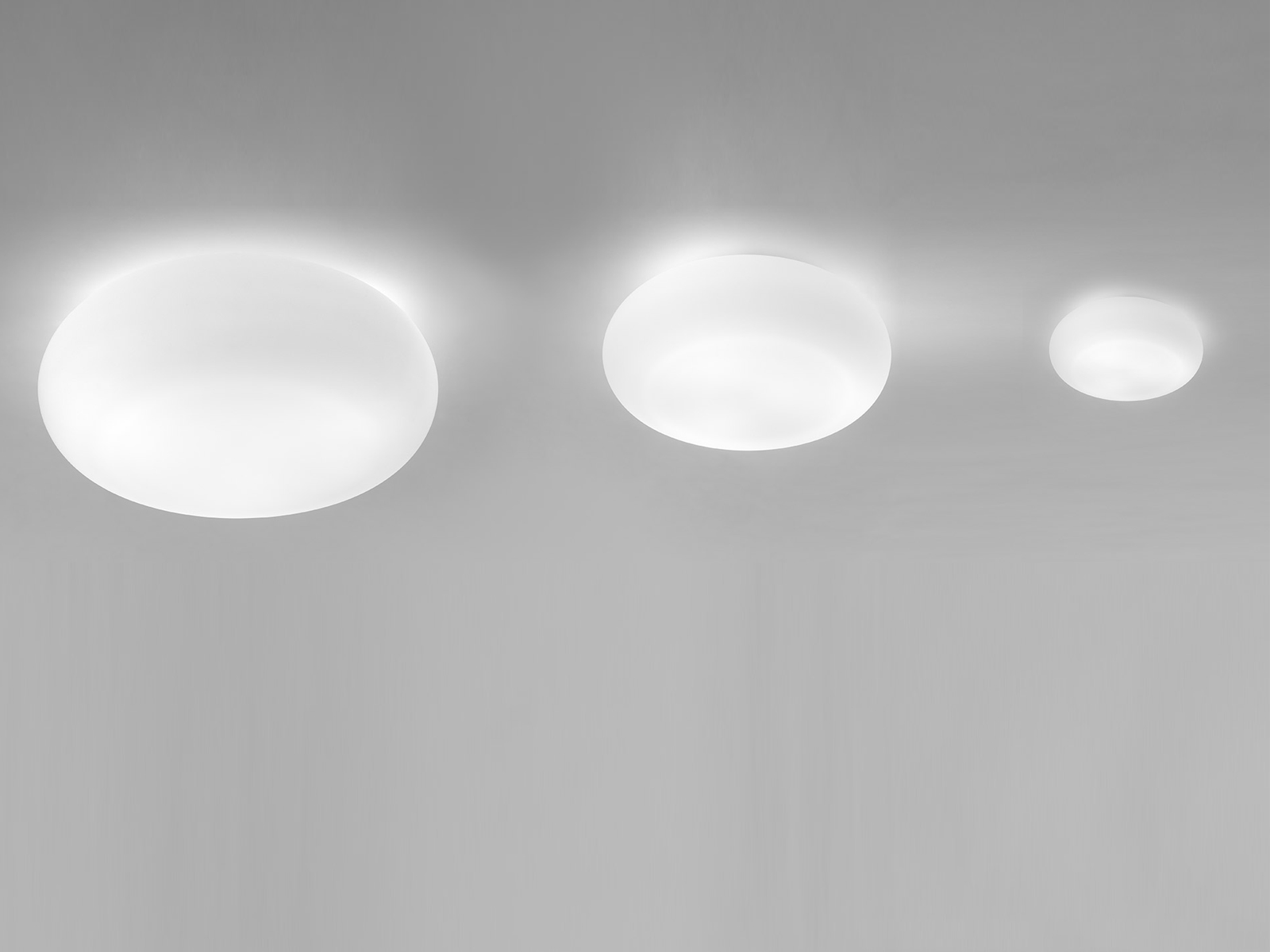 https://objectstorage.ap-seoul-1.oraclecloud.com/n/cnk6gaix2gpw/b/loqoqo-conv/o/artemide/itka-wall-ceiling-lamp/Itka2.jpg