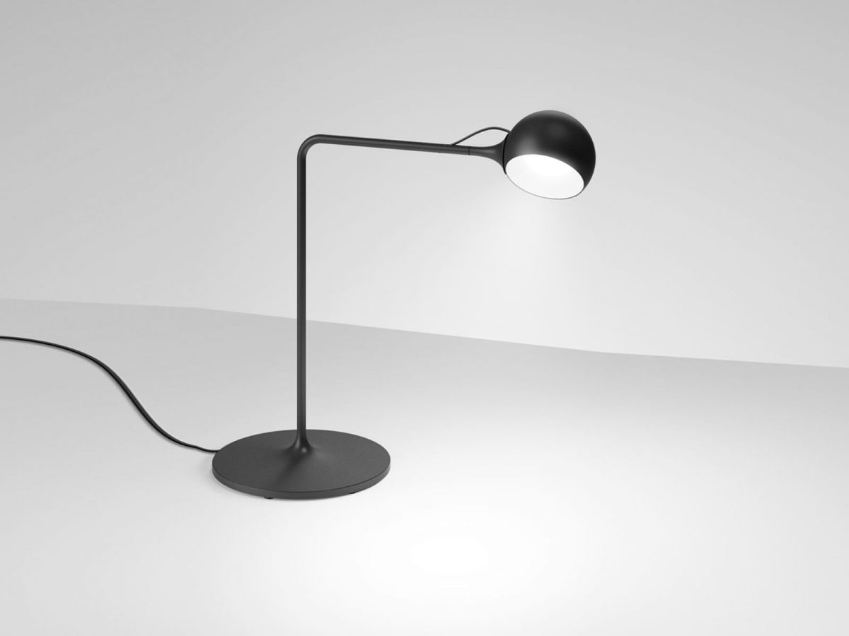 IXA – Table Lamp