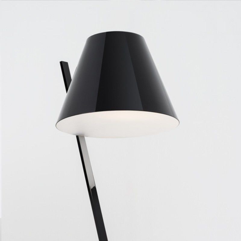 https://objectstorage.ap-seoul-1.oraclecloud.com/n/cnk6gaix2gpw/b/loqoqo-conv/o/artemide/la-petite-floor-lamp-black/10101.jpg