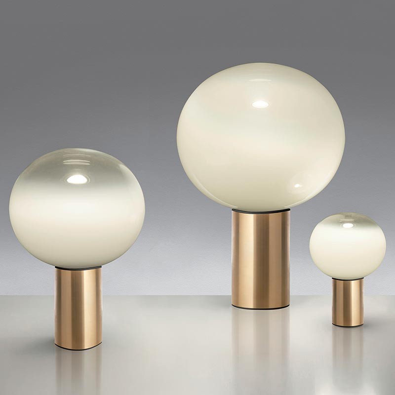 https://objectstorage.ap-seoul-1.oraclecloud.com/n/cnk6gaix2gpw/b/loqoqo-conv/o/artemide/laguna-brass-table-lamp/24260.jpg