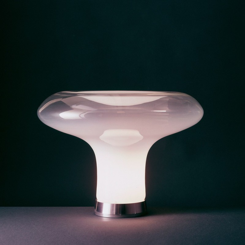 https://objectstorage.ap-seoul-1.oraclecloud.com/n/cnk6gaix2gpw/b/loqoqo-conv/o/artemide/lesbo-table-lamp-in-murano-glass/37736.jpg