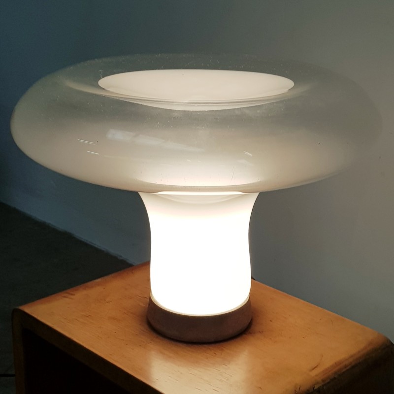 https://objectstorage.ap-seoul-1.oraclecloud.com/n/cnk6gaix2gpw/b/loqoqo-conv/o/artemide/lesbo-table-lamp-in-murano-glass/37737.jpg