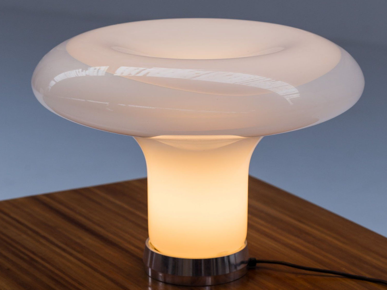 https://objectstorage.ap-seoul-1.oraclecloud.com/n/cnk6gaix2gpw/b/loqoqo-conv/o/artemide/lesbo-table-lamp/lesbo_table_lamp_artemide_0001_livello_22.jpg