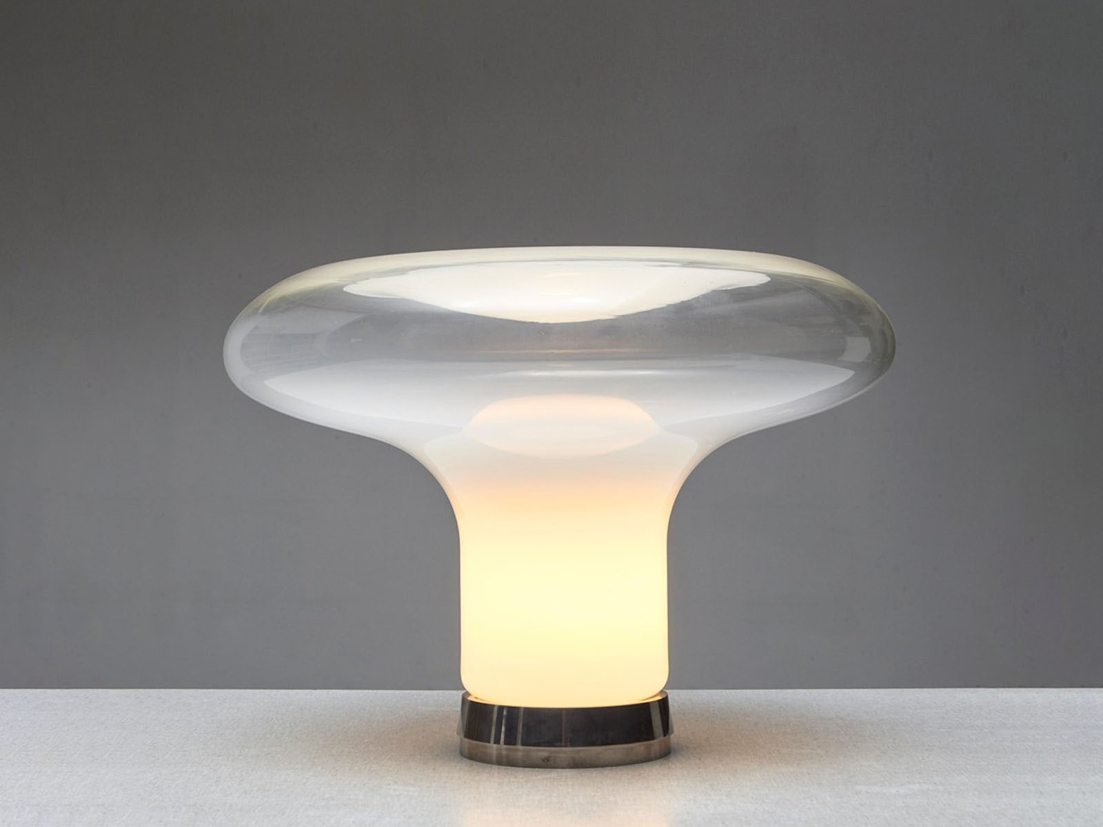 https://objectstorage.ap-seoul-1.oraclecloud.com/n/cnk6gaix2gpw/b/loqoqo-conv/o/artemide/lesbo-table-lamp/lesbo_table_lamp_artemide_0006_livello_17.jpg