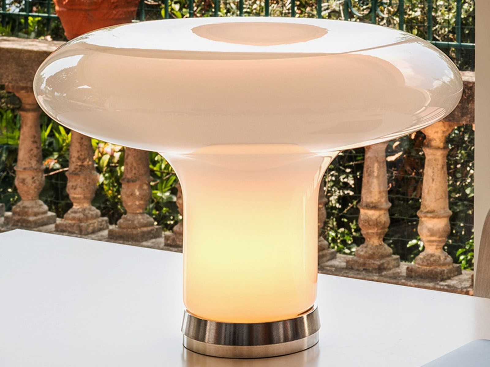 https://objectstorage.ap-seoul-1.oraclecloud.com/n/cnk6gaix2gpw/b/loqoqo-conv/o/artemide/lesbo-table-lamp/lesbo_table_lamp_artemide_0008_livello_15.jpg