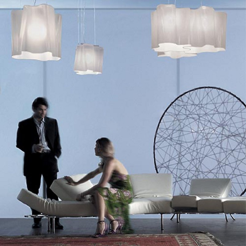 https://objectstorage.ap-seoul-1.oraclecloud.com/n/cnk6gaix2gpw/b/loqoqo-conv/o/artemide/logico-mini-3-lights-chandelier/39688.jpg