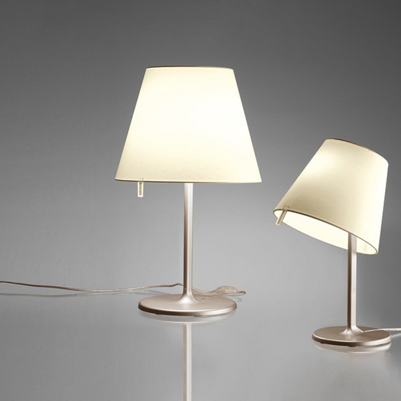 https://objectstorage.ap-seoul-1.oraclecloud.com/n/cnk6gaix2gpw/b/loqoqo-conv/o/artemide/melampo-tilting-table-lamp/75562.jpg