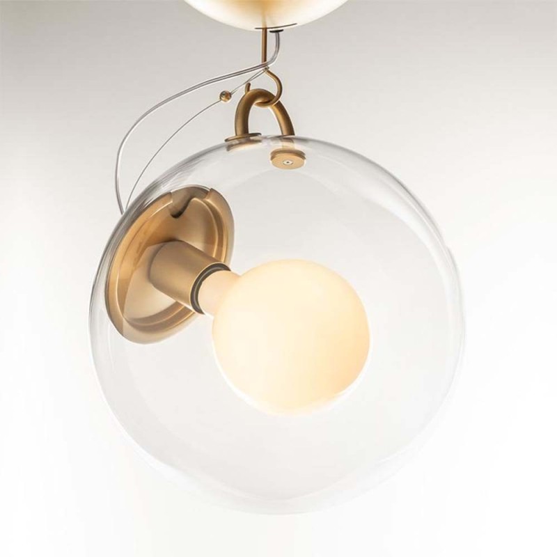 https://objectstorage.ap-seoul-1.oraclecloud.com/n/cnk6gaix2gpw/b/loqoqo-conv/o/artemide/miconos-ceiling-lamp-in-crystal/49023.jpg