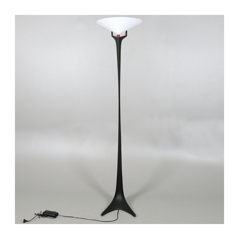 https://objectstorage.ap-seoul-1.oraclecloud.com/n/cnk6gaix2gpw/b/loqoqo-conv/o/artemide/montjuic-floor-lamp-with-indirect-light-for-indoor/37757.jpg