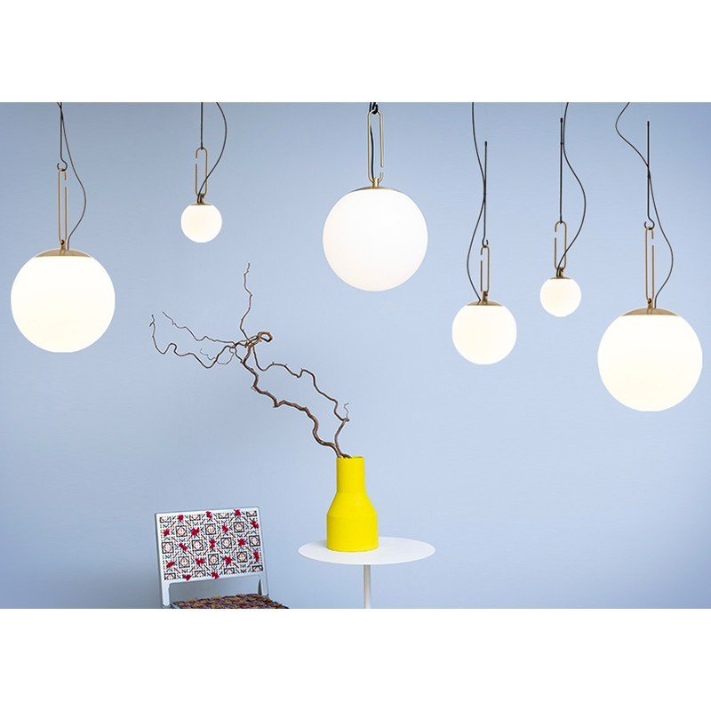 https://objectstorage.ap-seoul-1.oraclecloud.com/n/cnk6gaix2gpw/b/loqoqo-conv/o/artemide/nh-suspension-single-pendant-lamp-with-glass-spheres/28316.jpg