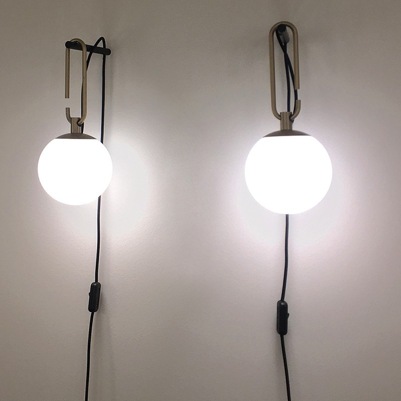 https://objectstorage.ap-seoul-1.oraclecloud.com/n/cnk6gaix2gpw/b/loqoqo-conv/o/artemide/nh-wall-lamp-applique-brass/15273.jpg