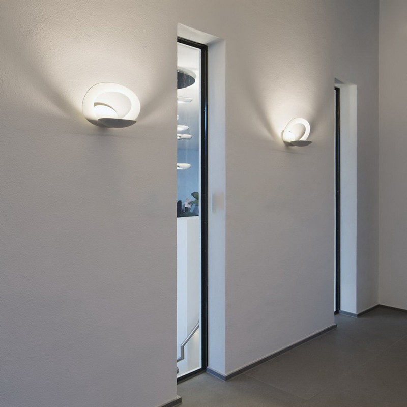 https://objectstorage.ap-seoul-1.oraclecloud.com/n/cnk6gaix2gpw/b/loqoqo-conv/o/artemide/pirce-wall-lamp/78655.jpg